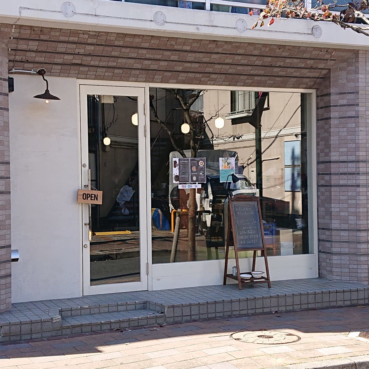 大田区 美味しい珈琲が飲めるおしゃれなカフェその名も 蒲田カフェ が蒲田駅西口徒歩5分にプレオープン中です 号外net 大田区