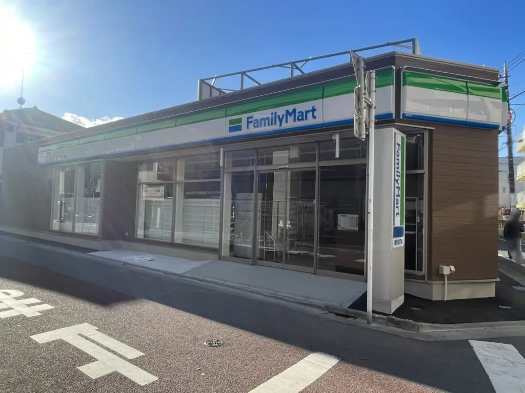 ファミリーマート 仲六郷二丁目店