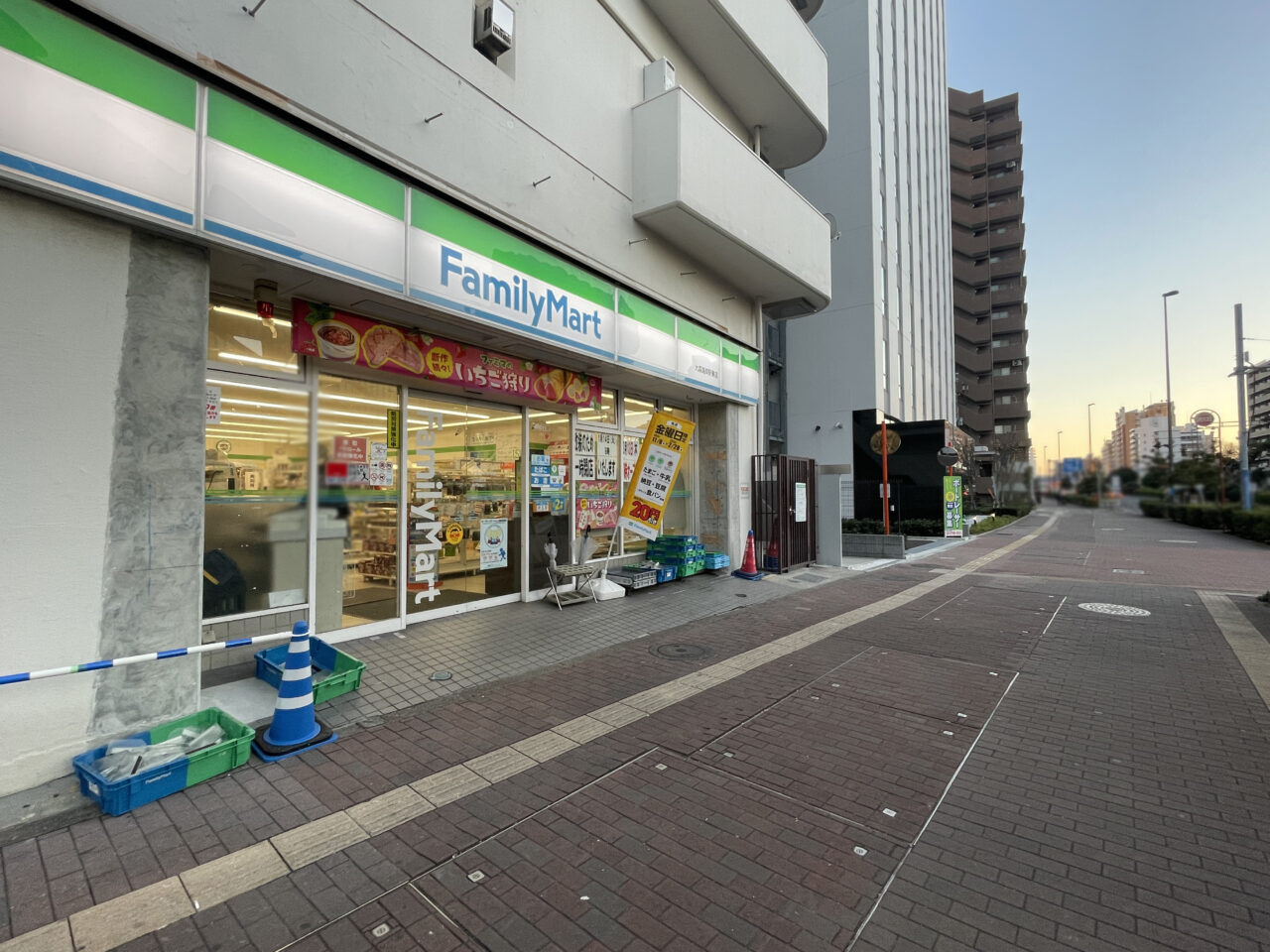 ファミリーマート 大森海岸駅東店